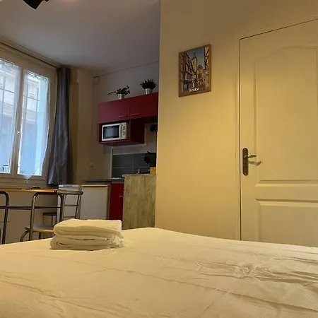 Apartment Charmant Studio *
